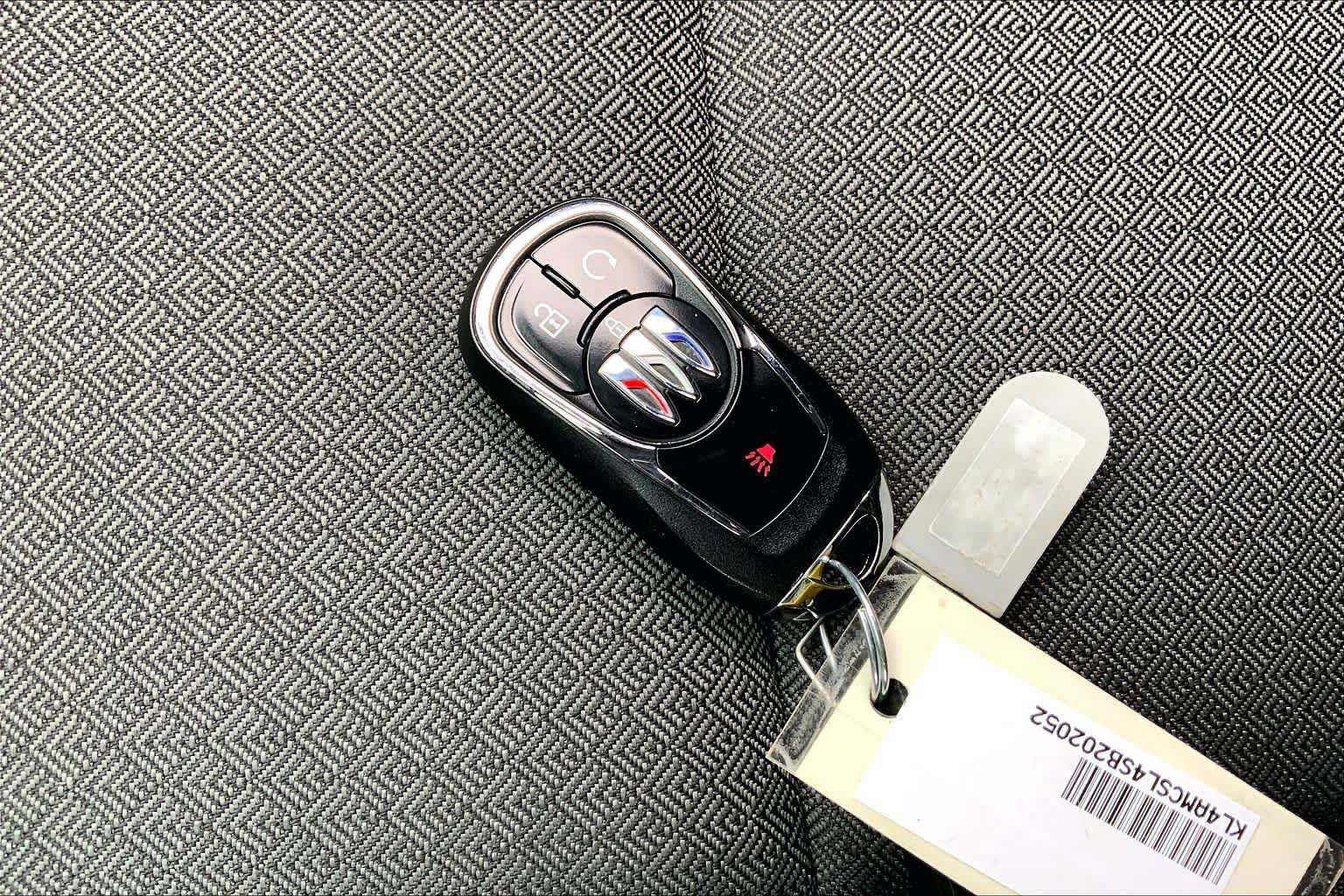 Used 2025 Buick Encore GX Preferred AWD/4WD image 15