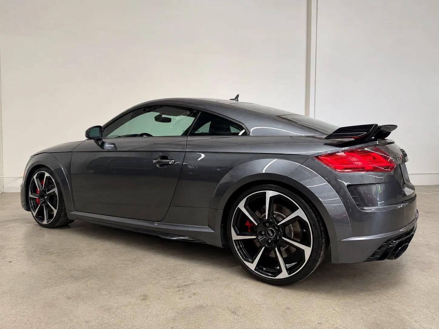 Used 2019 Audi TT RS w/ Technology Package AWD/4WD image 10
