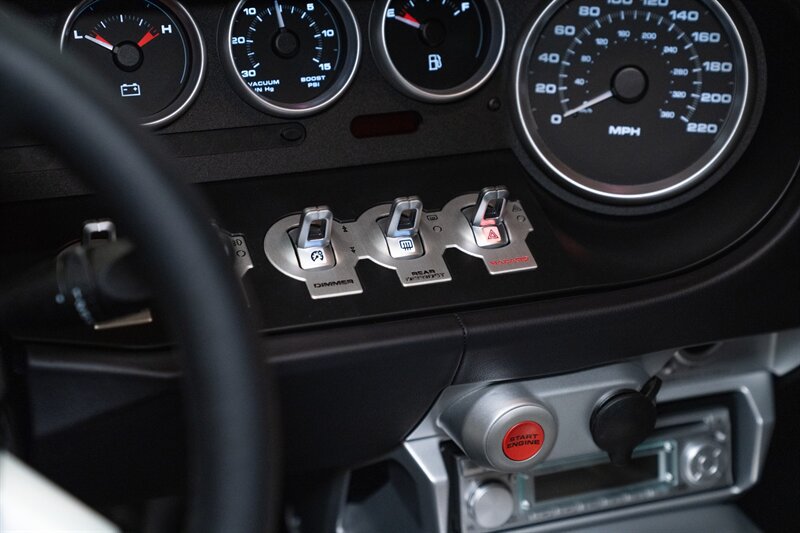Used 2006 Ford GT RWD image 12