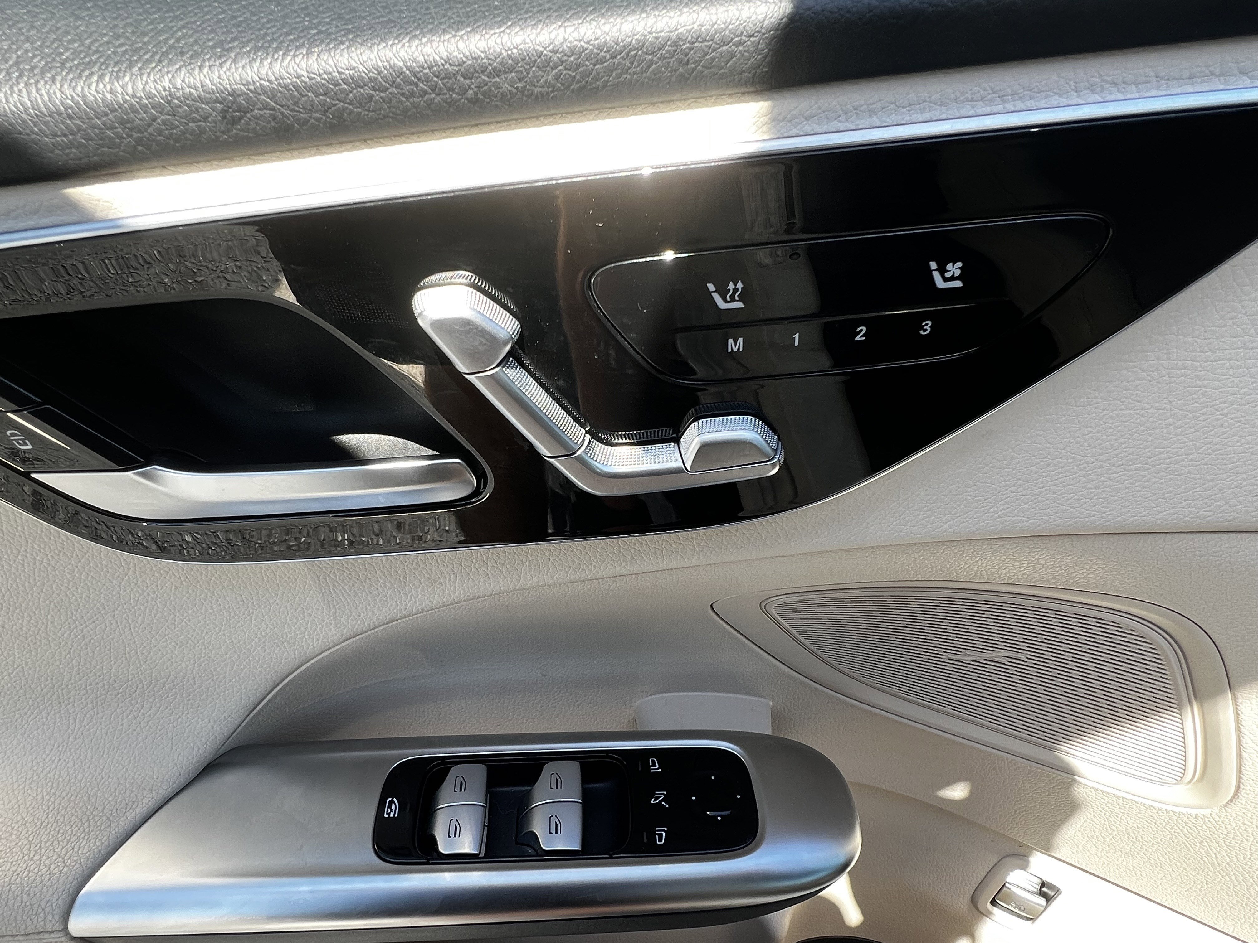 Used 2023 Mercedes-Benz C 300 Sedan image 13