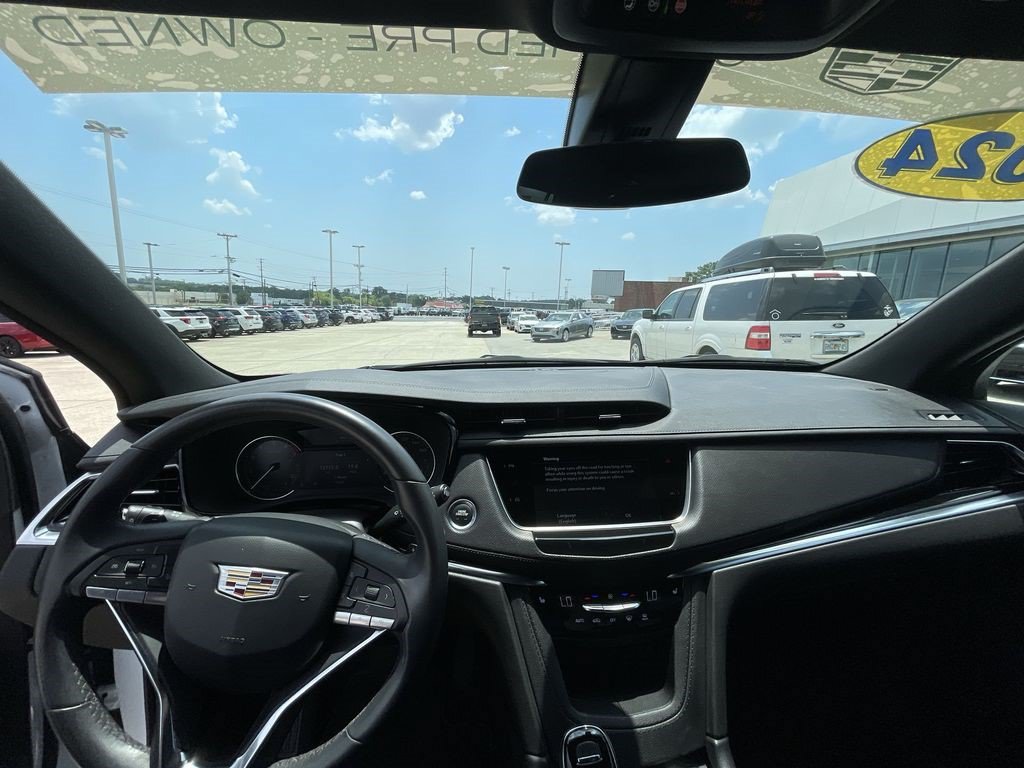 Certified 2024 Cadillac XT6 Luxury FWD image 8