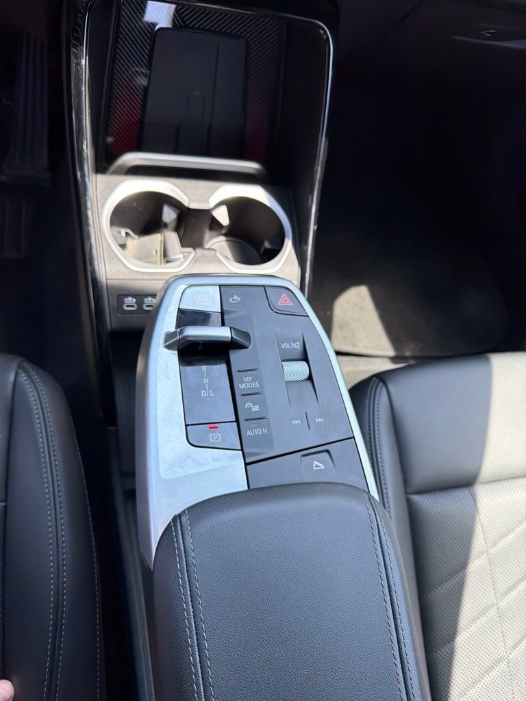 Used 2025 BMW X1 xDrive28i AWD/4WD image 18