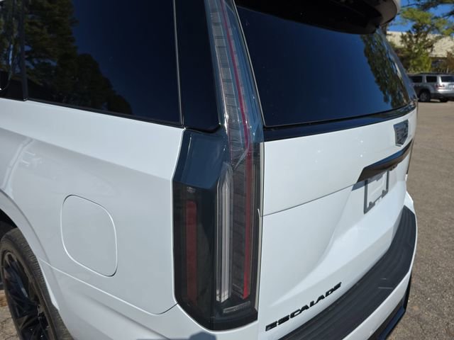 Used 2026 Cadillac Escalade V w/ LPO, ONYX Package image 34