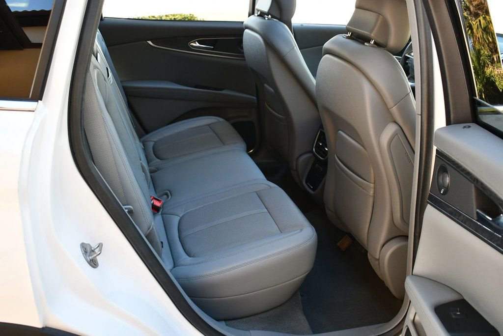 Used 2019 Lincoln Nautilus Reserve image 18