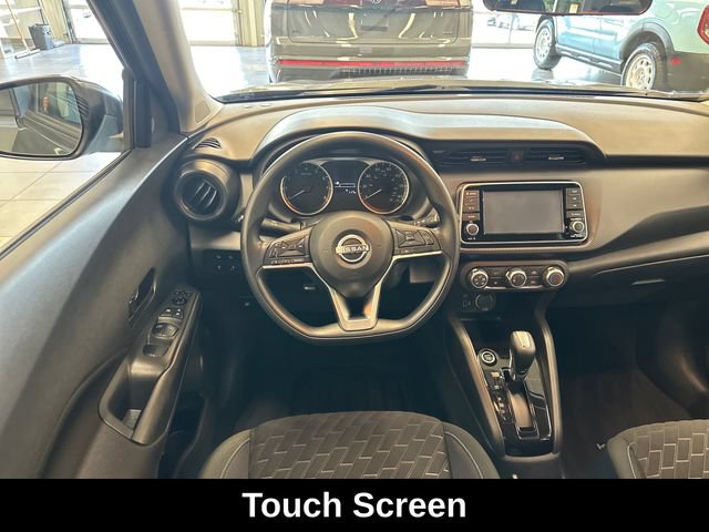 Used 2022 Nissan Kicks S FWD image 2