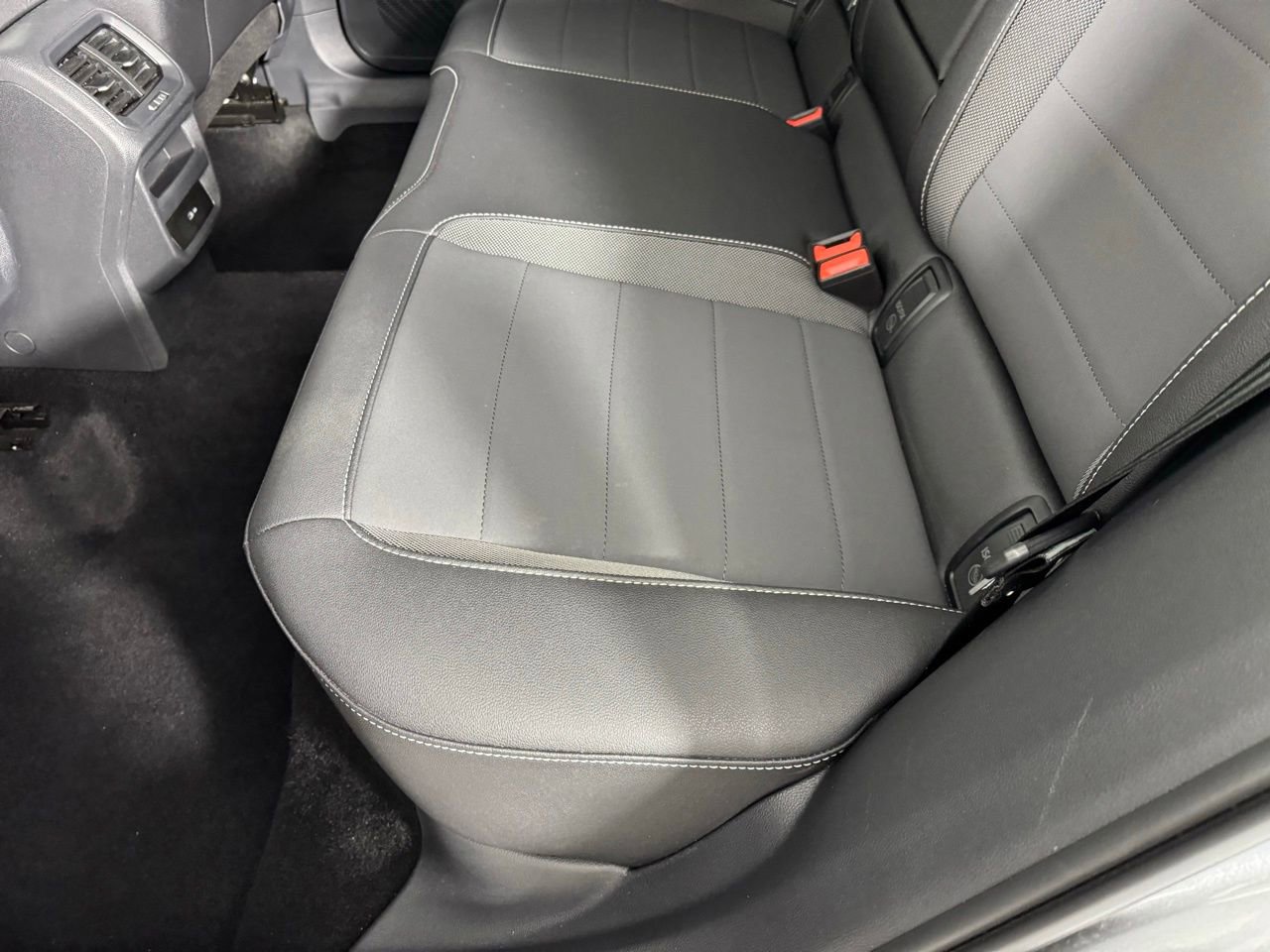 Used 2024 Volkswagen Taos SE image 27