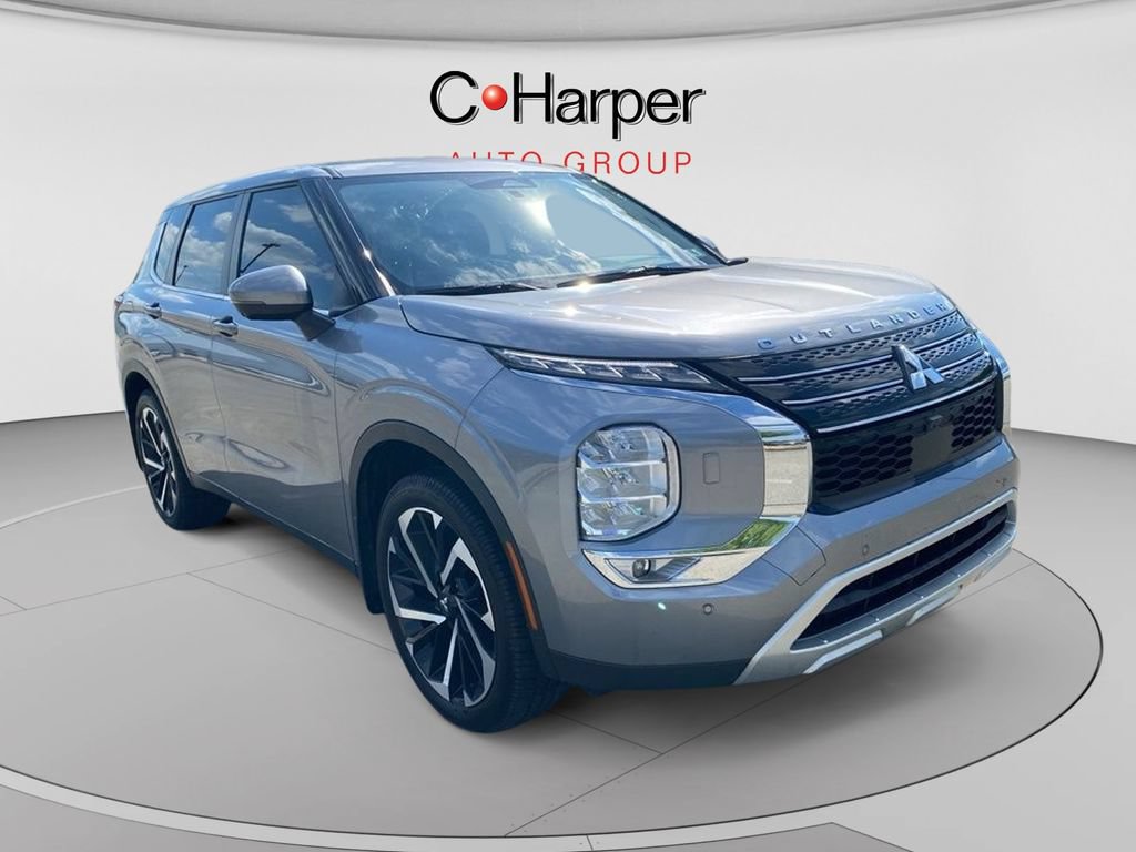 Used 2023 Mitsubishi Outlander SE