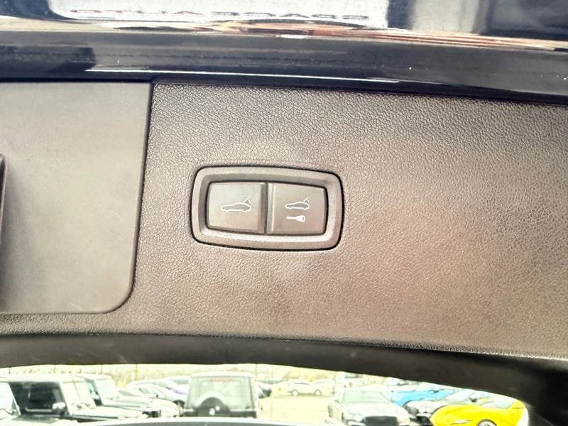 Used 2019 Porsche Cayenne AWD/4WD image 36