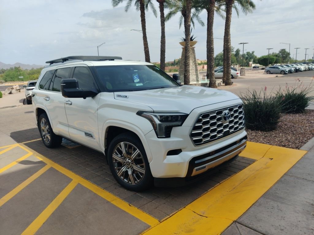 Used 2024 Toyota Sequoia Capstone AWD/4WD image 3