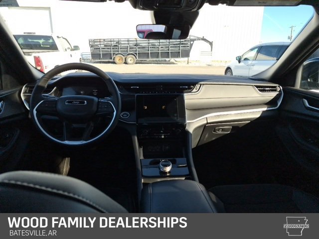 Used 2025 Jeep Grand Cherokee L Altitude w/ Trailer Tow Package image 20