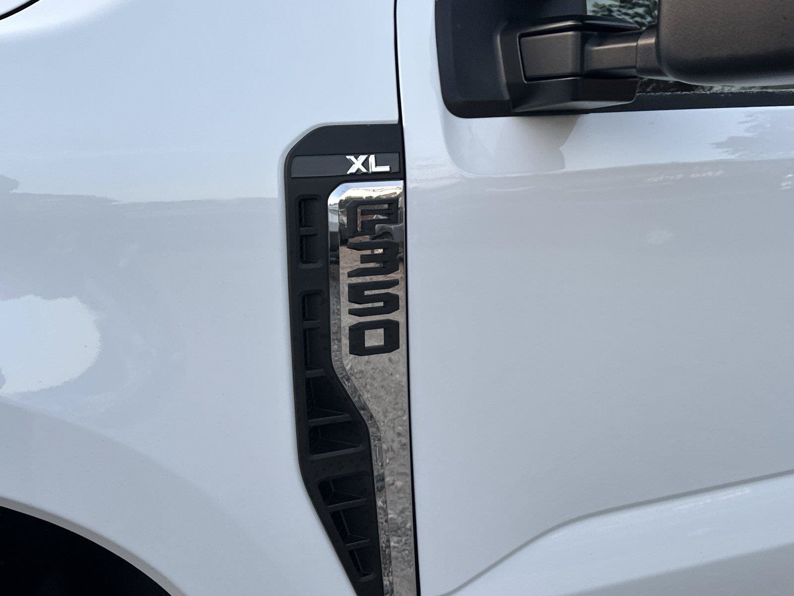 New 2026 Ford F350 XL w/ XL Chrome Package AWD/4WD image 14