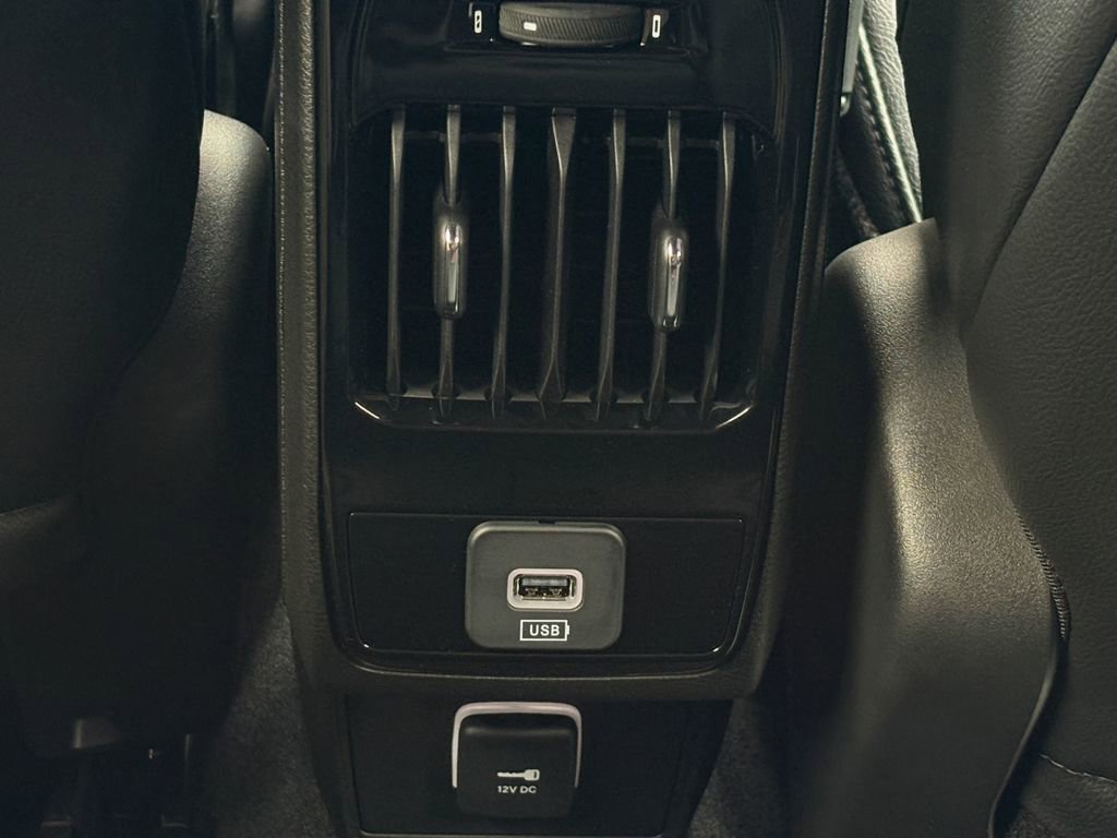 New 2026 Jeep Compass Latitude image 5