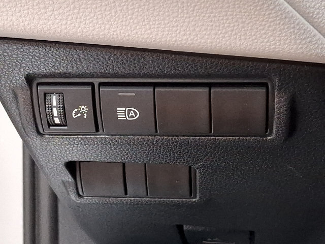 Certified 2024 Toyota Corolla Cross L AWD/4WD image 16