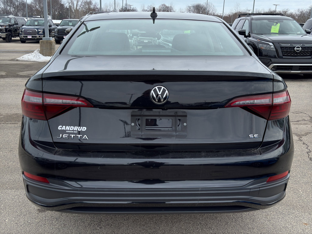 Used 2024 Volkswagen Jetta SE FWD image 7