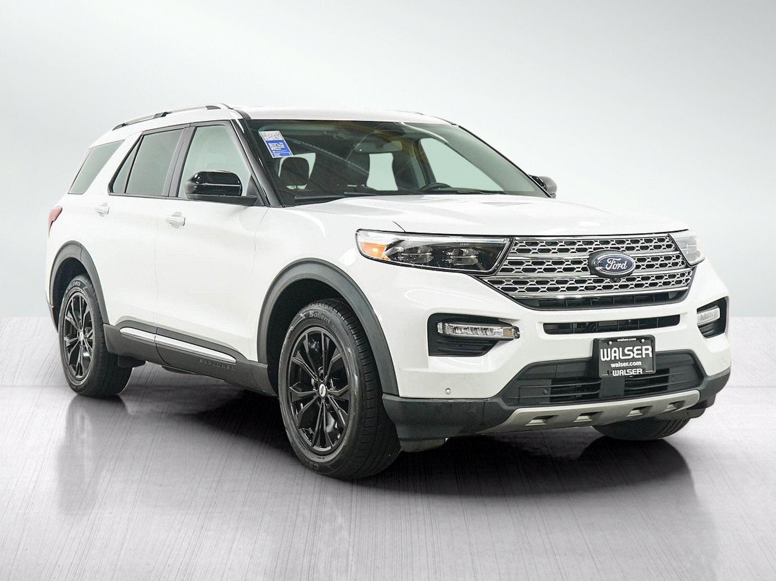 Used 2023 Ford Explorer Limited AWD/4WD image 7