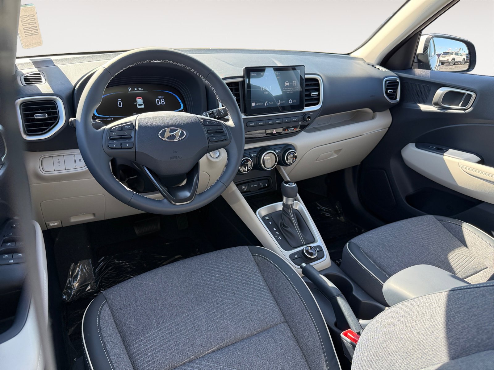 New 2026 Hyundai Venue SEL FWD image 15