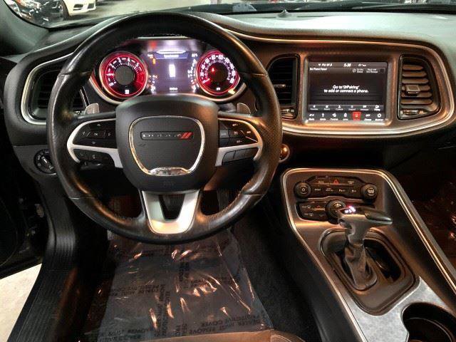 Used 2018 Dodge Challenger R/T Scat Pack w/ Leather Interior Group RWD image 19