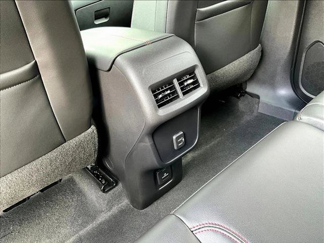 Used 2022 Chevrolet Equinox RS w/ RS Leather Package image 23