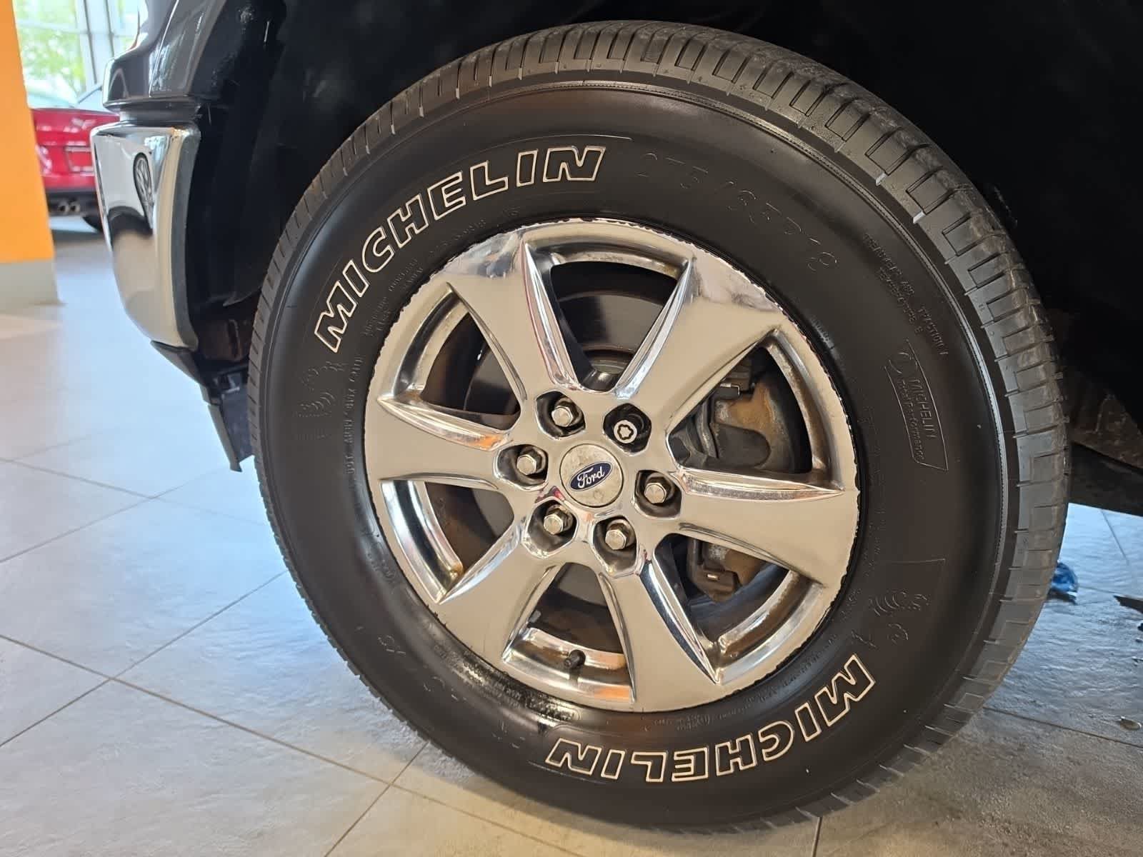 Used 2019 Ford F150 Lariat w/ Equipment Group 502A Luxury AWD/4WD image 20