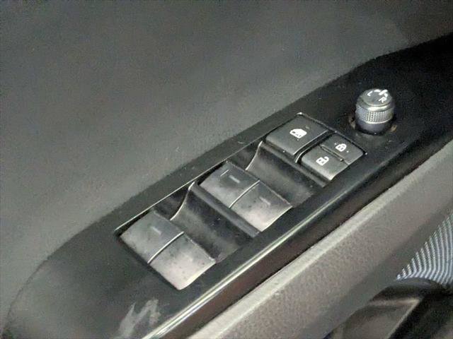 Used 2025 Toyota Camry SE FWD image 19