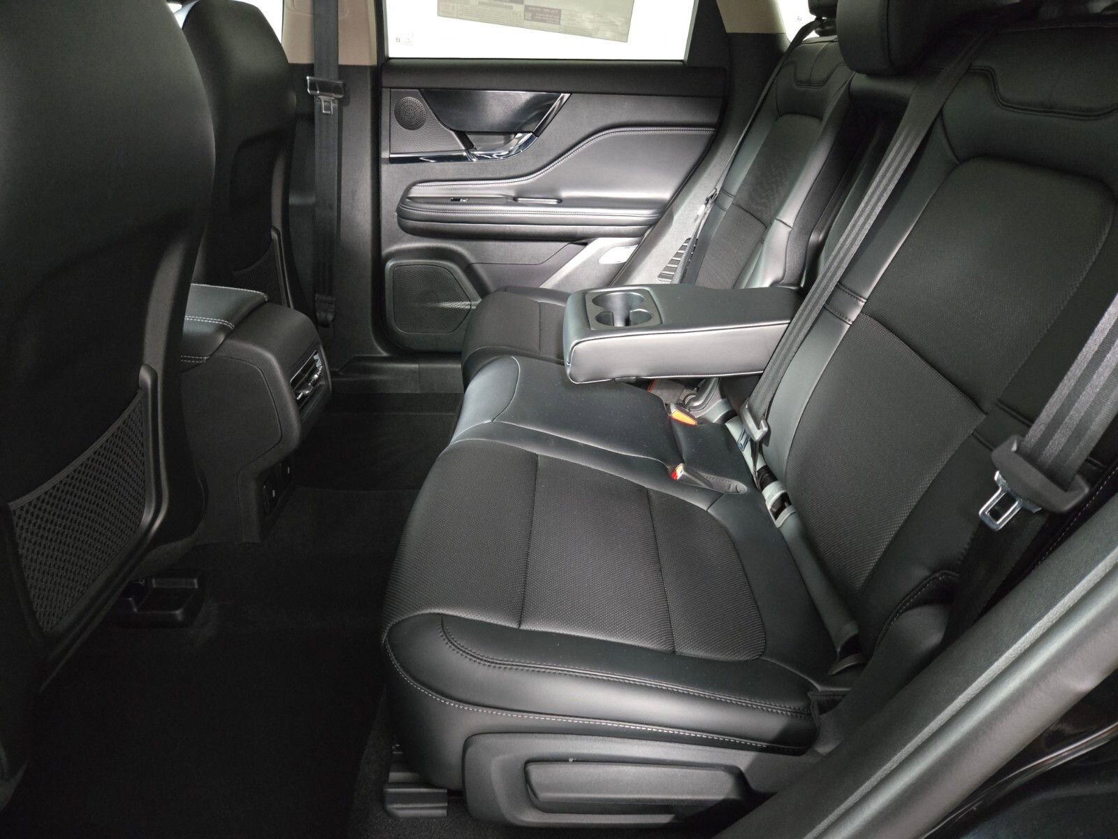 New 2026 Lincoln Corsair Premiere AWD/4WD image 13