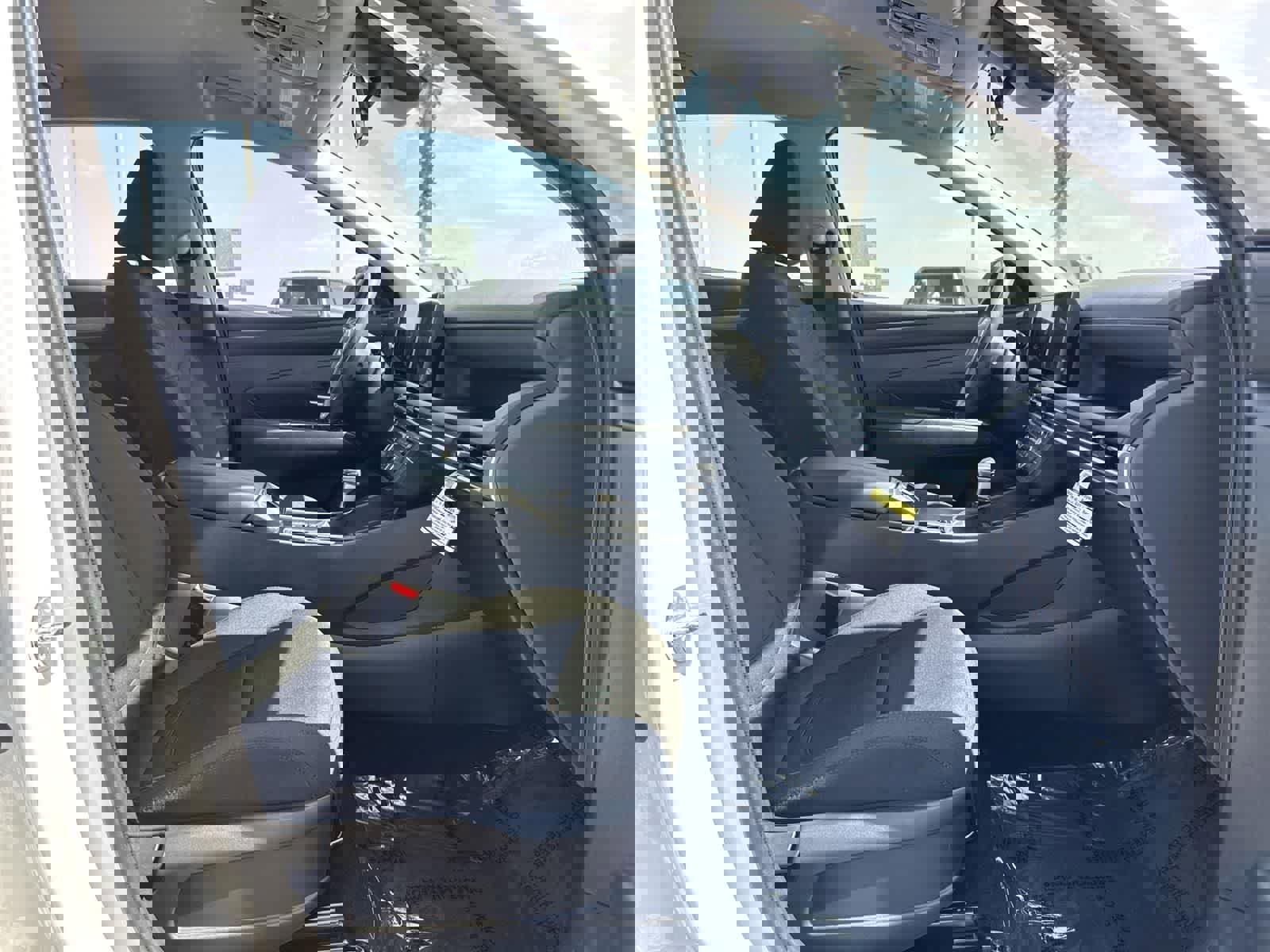 Certified 2025 Hyundai Tucson SE image 35