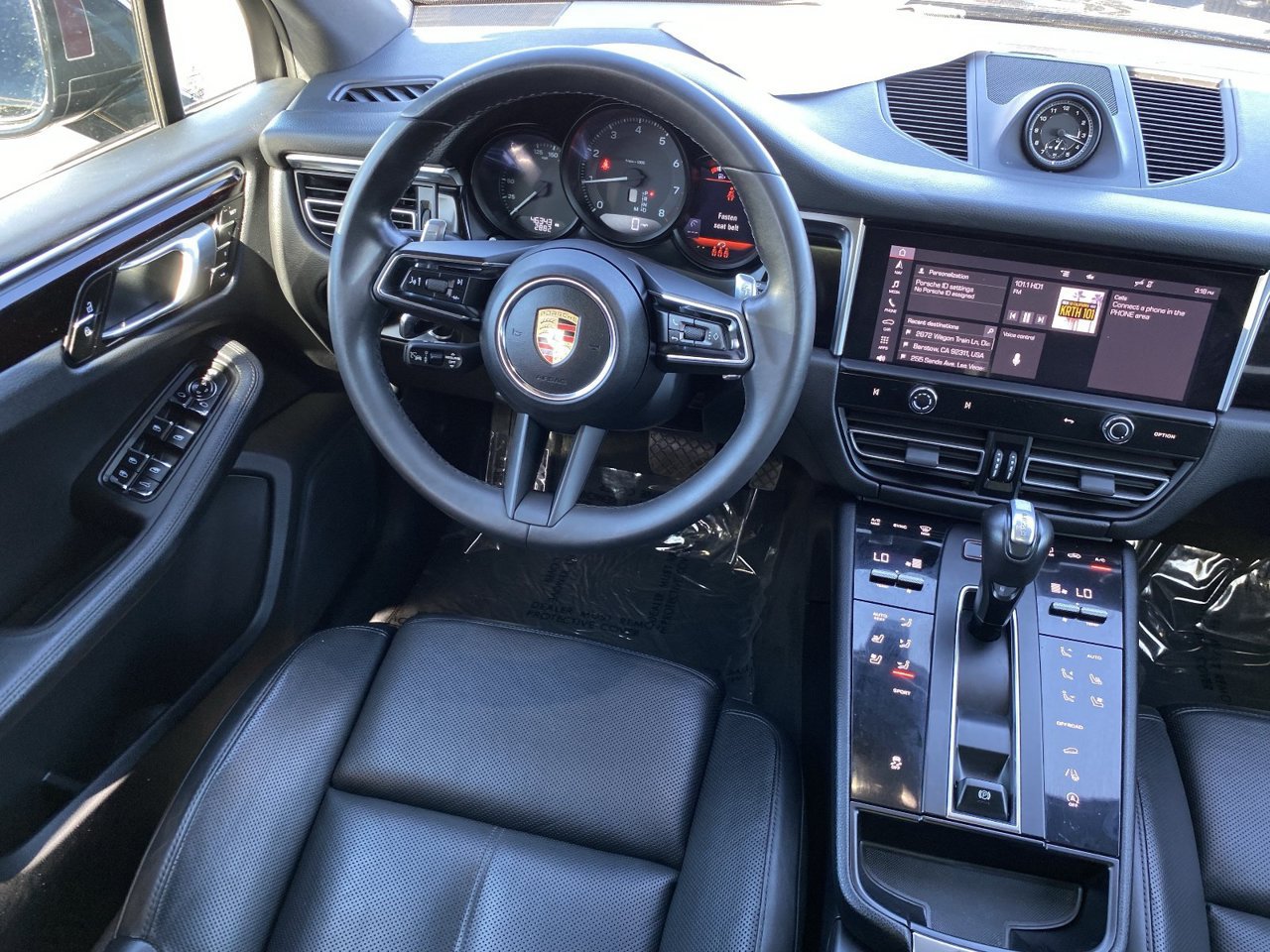 Used 2024 Porsche Macan AWD/4WD image 17