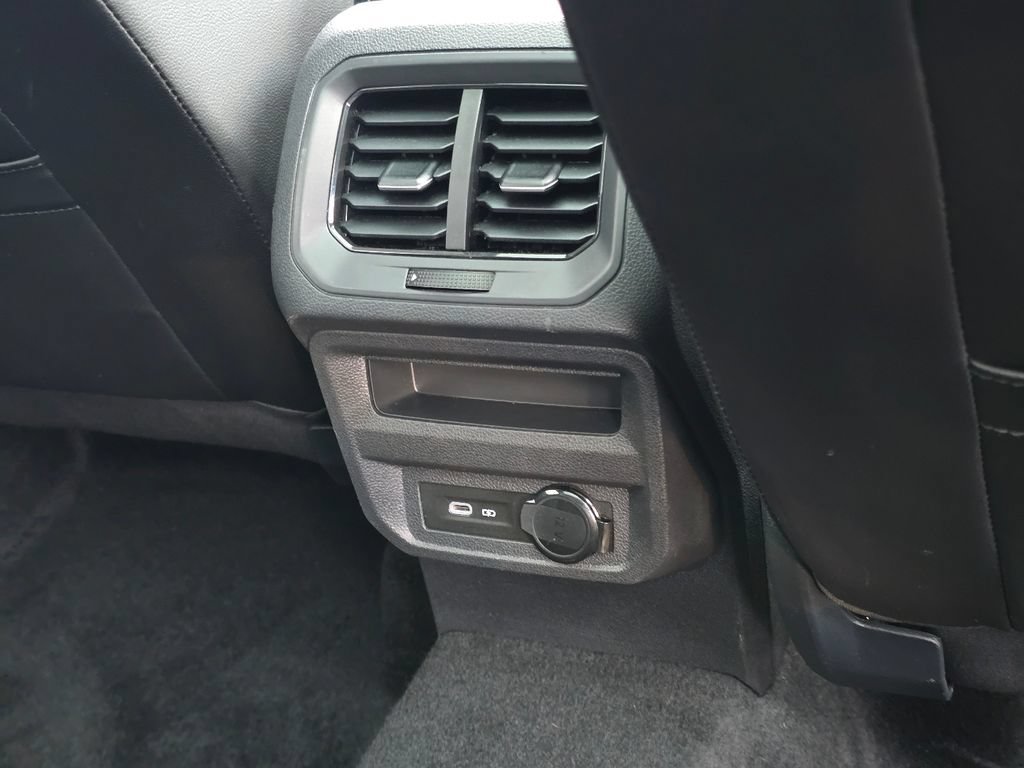 Used 2024 Volkswagen Tiguan SEL R-Line AWD/4WD image 31