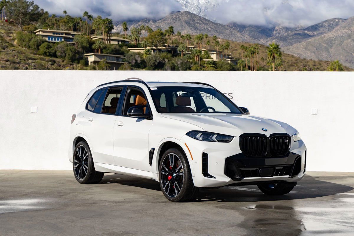 Used 2024 BMW X5 M60i image 2