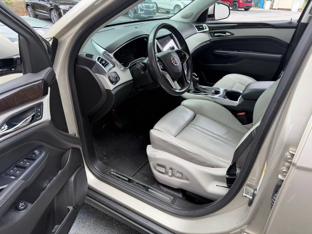 Used 2013 Cadillac SRX Luxury w/ Driver Awareness Package FWD image 11