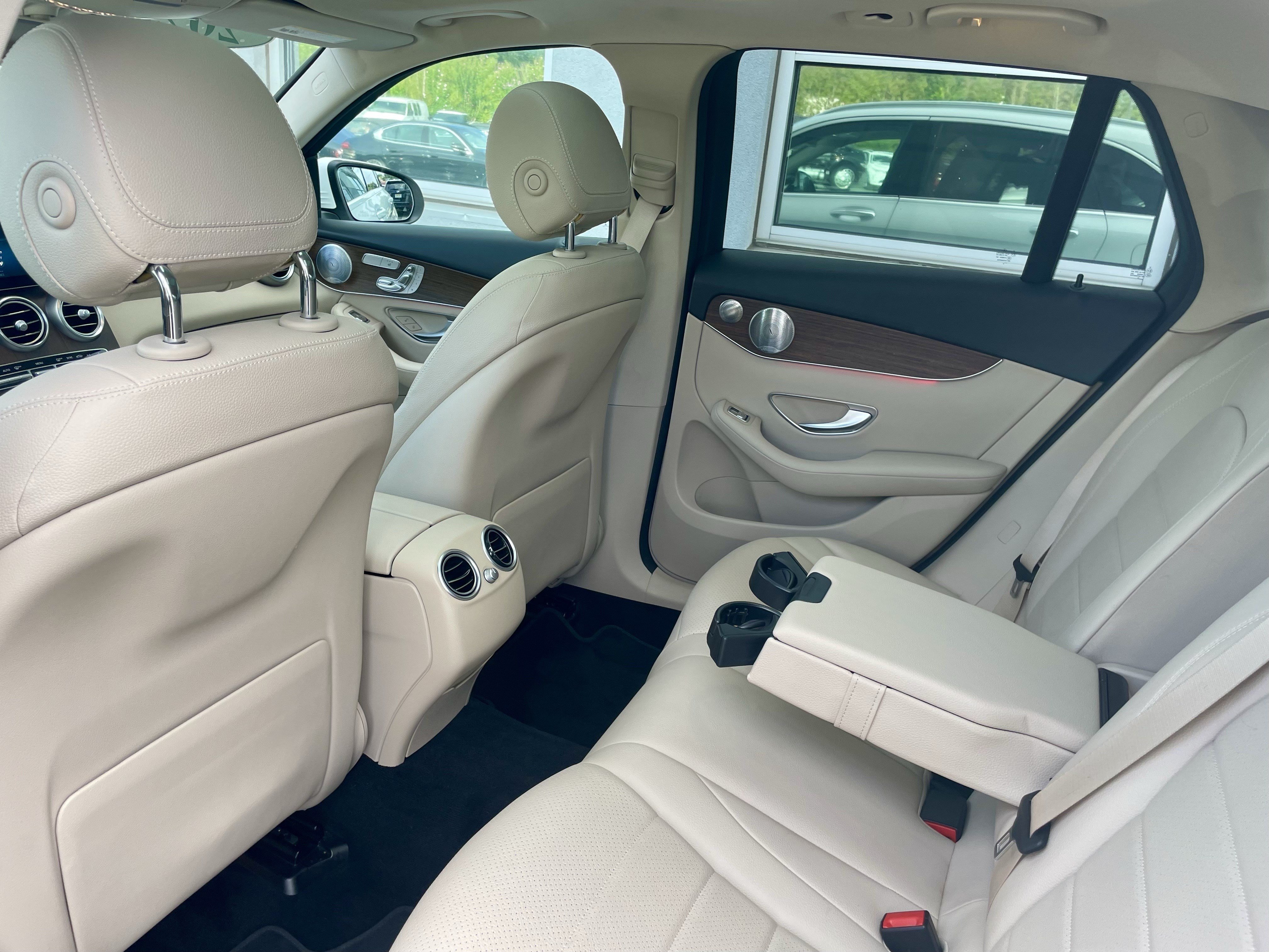 Used 2020 Mercedes-Benz GLC 300 4MATIC image 30