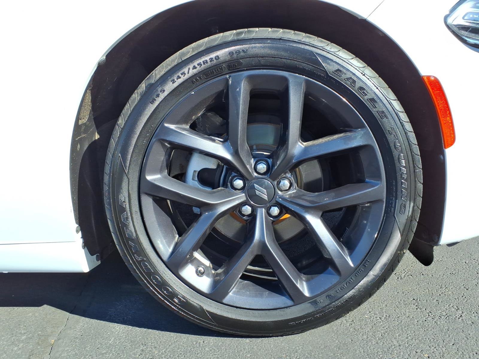 Used 2022 Dodge Charger SXT w/ Blacktop Package image 9