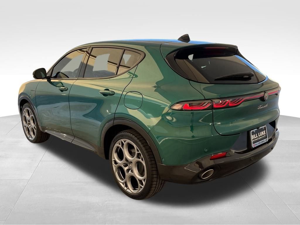 New 2024 Alfa Romeo Tonale Veloce image 7