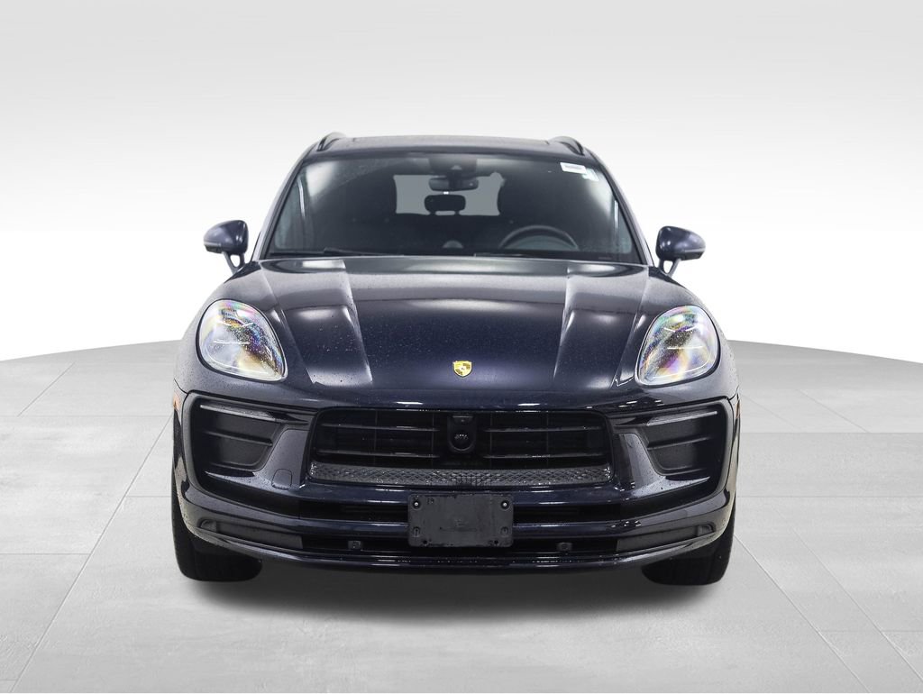 Used 2023 Porsche Macan image 8