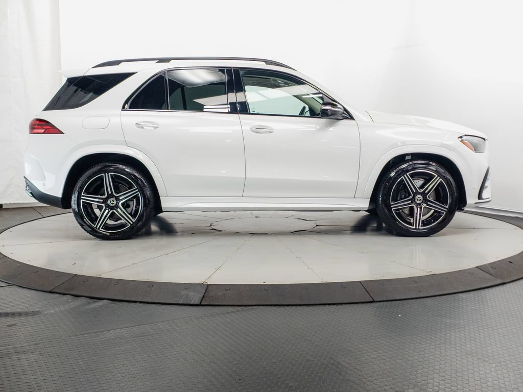 Used 2025 Mercedes-Benz GLE 450e 4MATIC w/ AMG Line Exterior image 35