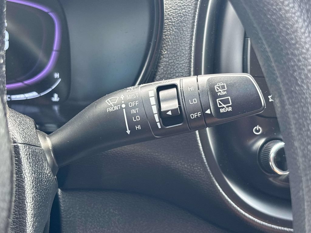 Used 2024 Kia Soul LX w/ Option Group 015 FWD image 32