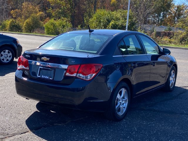 Used 2014 Chevrolet Cruze LT FWD image 2