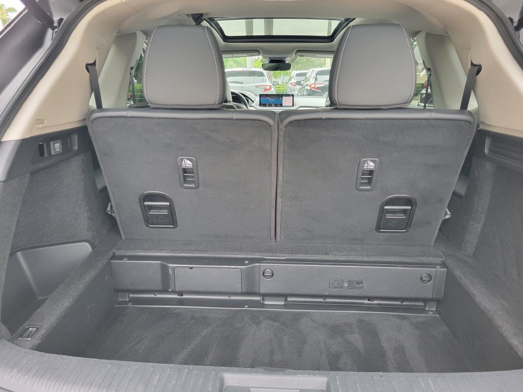 Certified 2024 Acura MDX w/ Technology Package AWD/4WD image 7