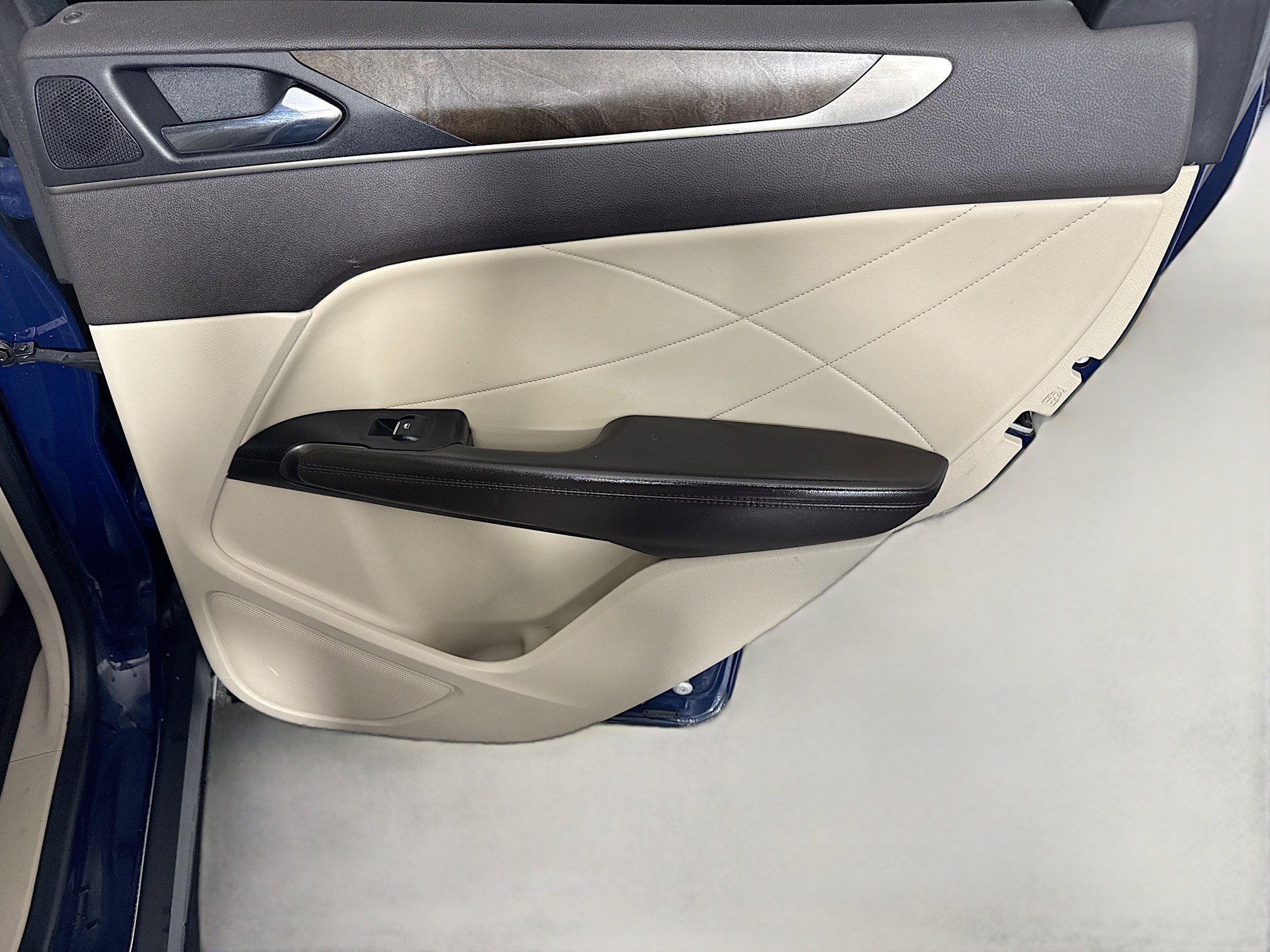 Used 2018 Lincoln MKC Reserve w/ Lincoln MKC Climate Package image 28