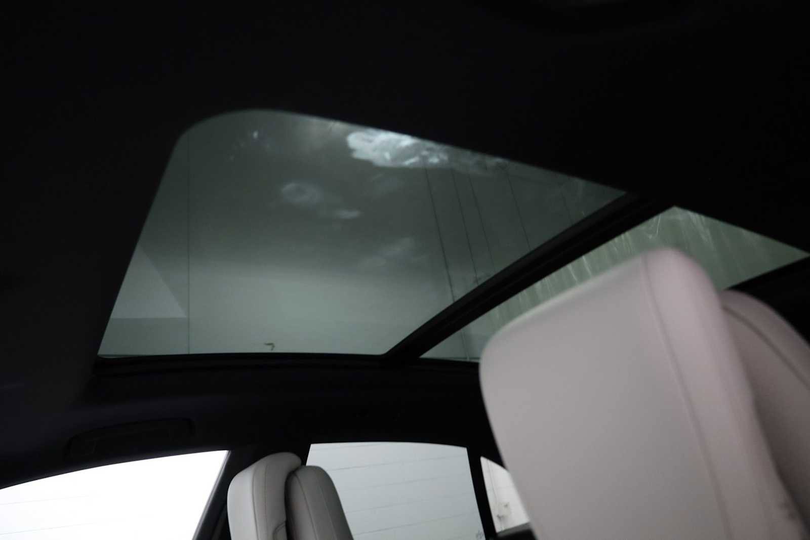 Certified 2025 Porsche Macan Electric image 20