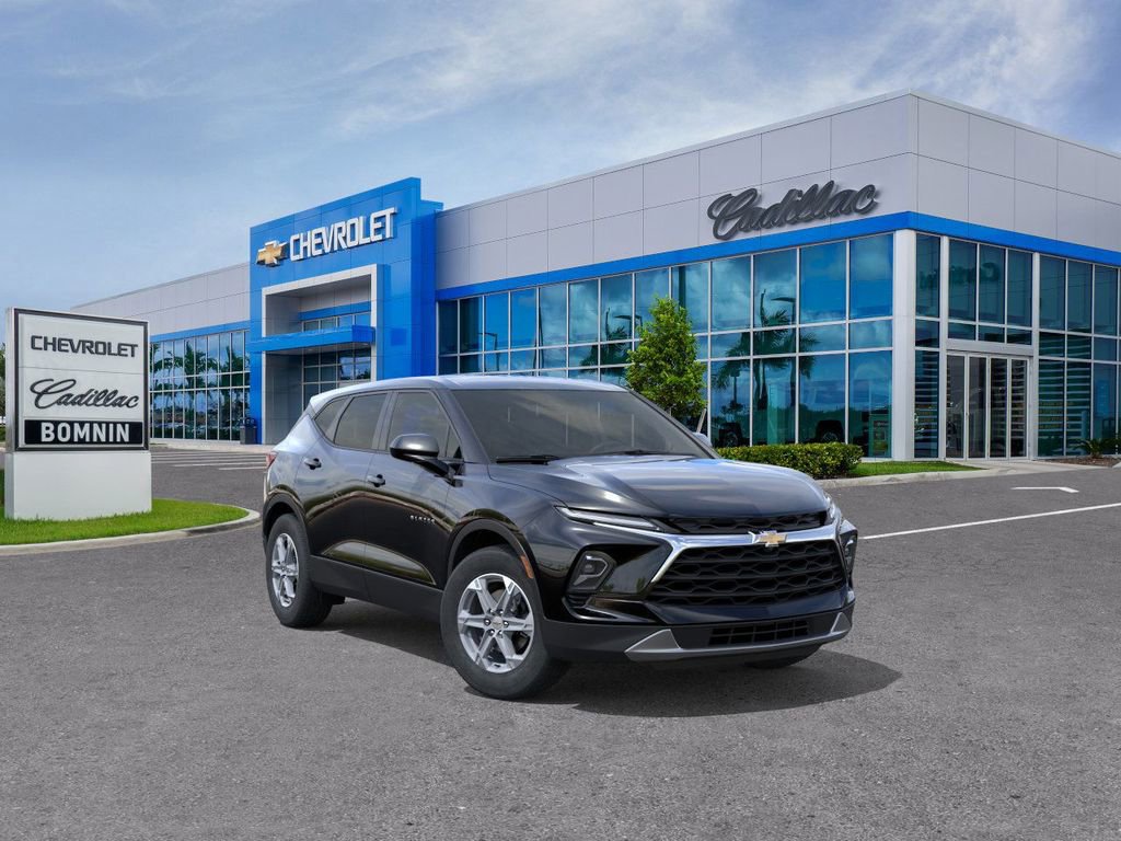 New 2026 Chevrolet Blazer LT image 2