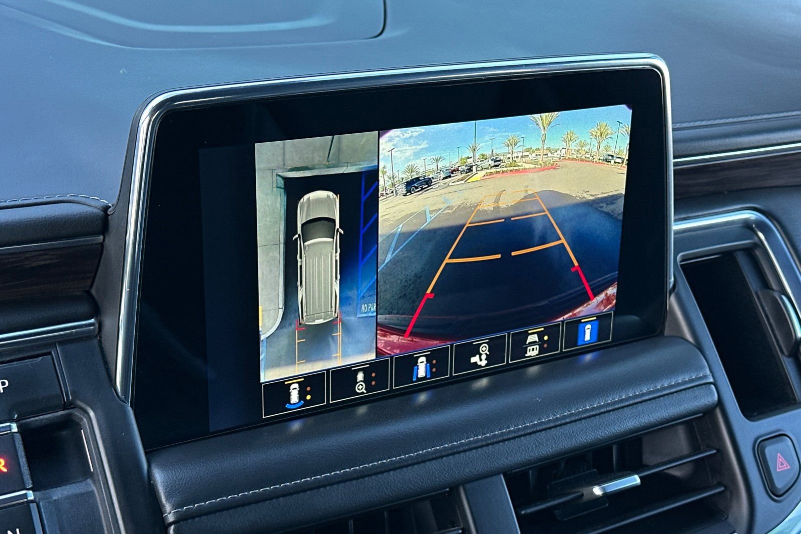 Used 2022 Chevrolet Tahoe Z71 w/ Luxury Package image 29