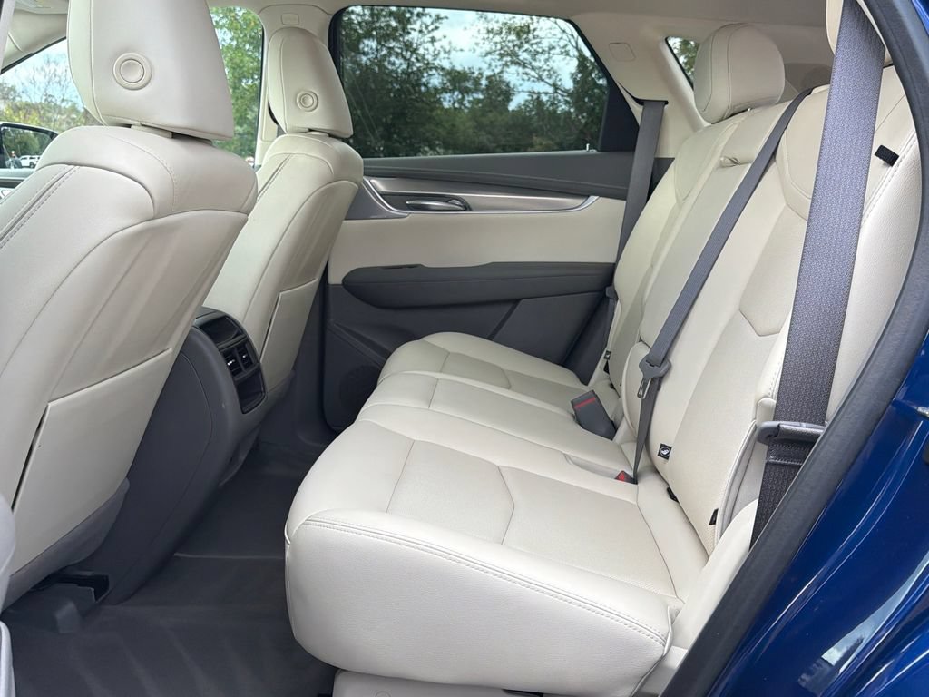Certified 2023 Cadillac XT5 Premium Luxury AWD/4WD image 11