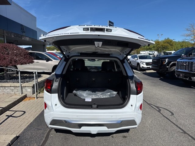 New 2026 GMC Terrain Denali w/ LPO, Floor Liner Package image 27