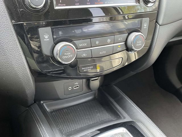 Used 2018 Nissan Rogue SL image 30