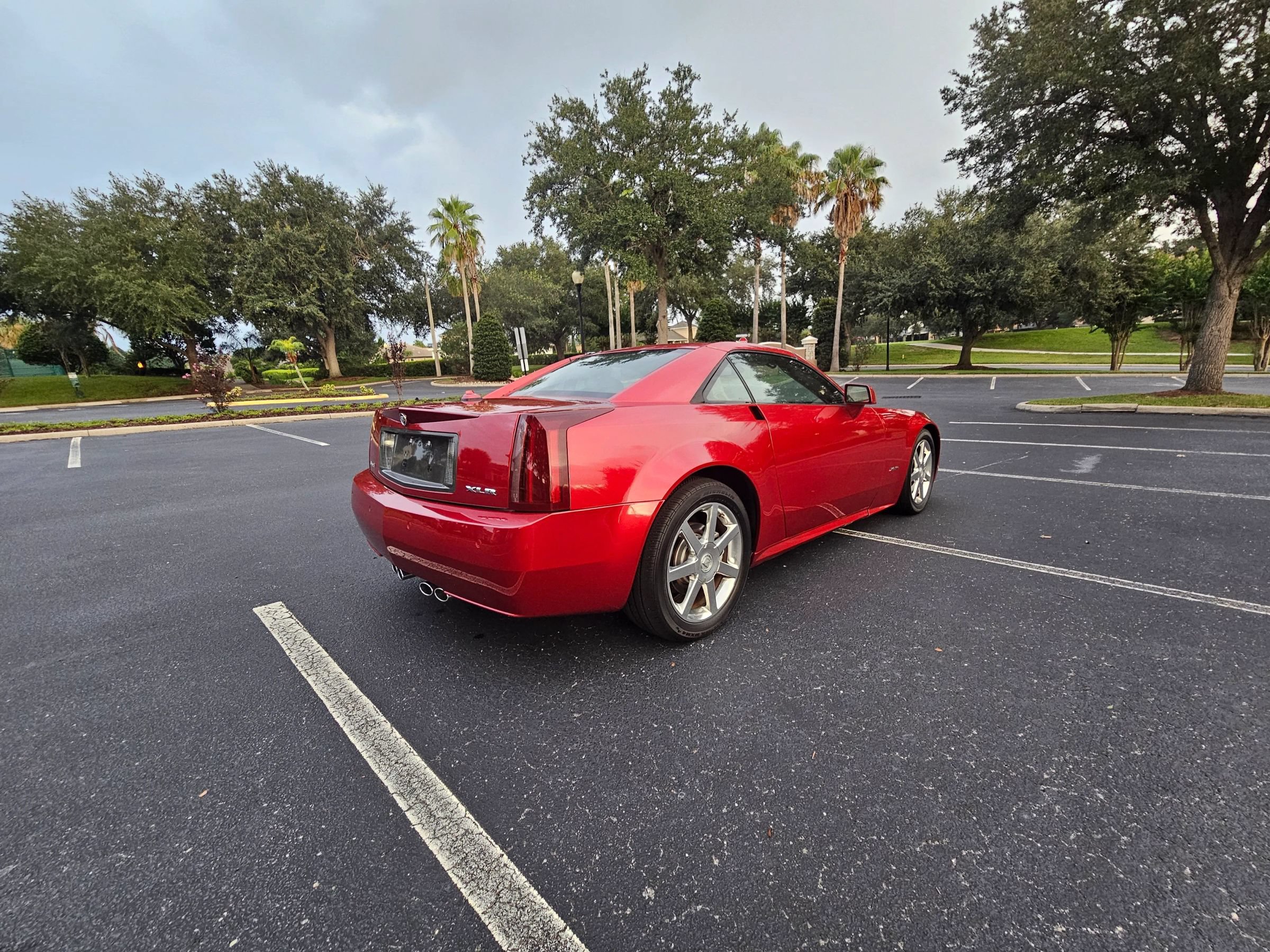 Used 2004 Cadillac XLR RWD image 13