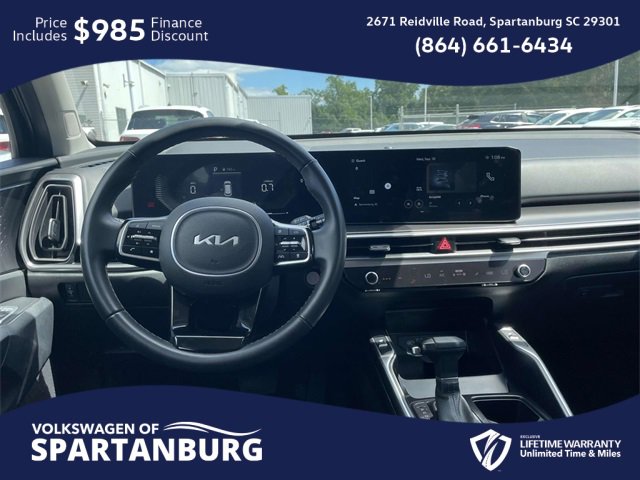Used 2024 Kia Sorento S image 13