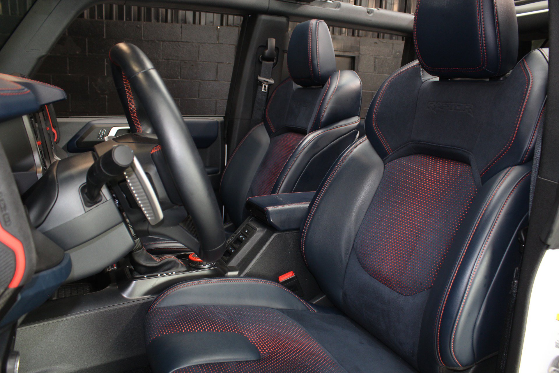 Used 2024 Ford Bronco Raptor w/ Interior Carbon Fiber Pack 6 AWD/4WD image 38