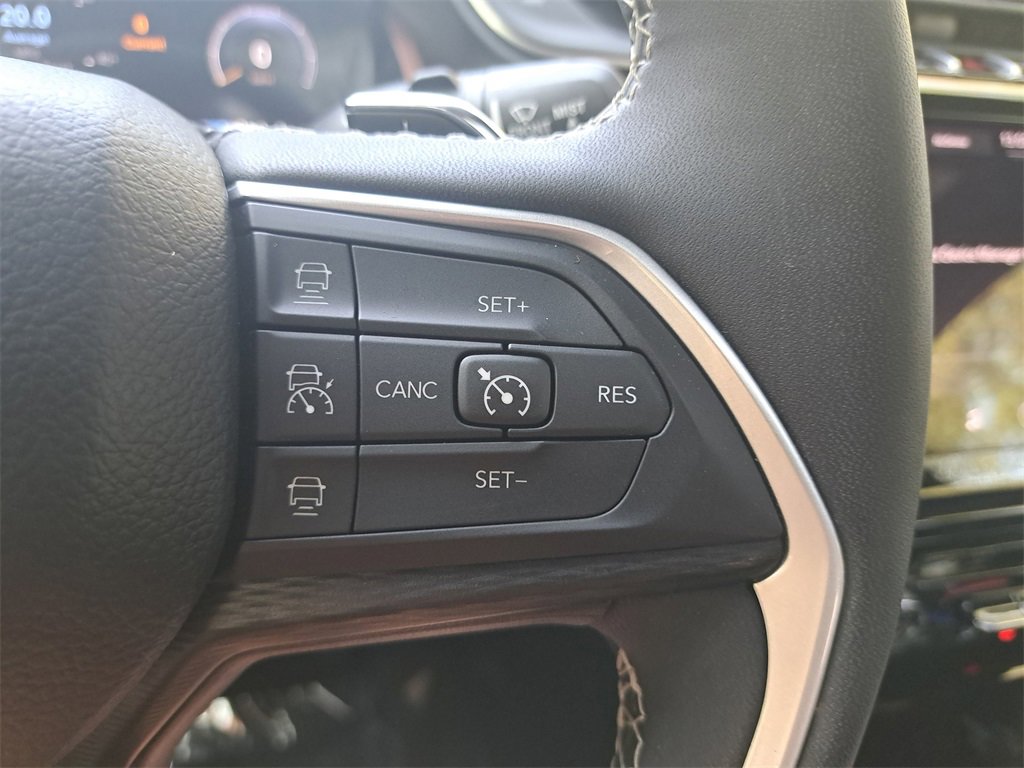 Used 2024 Jeep Grand Cherokee L Altitude image 19