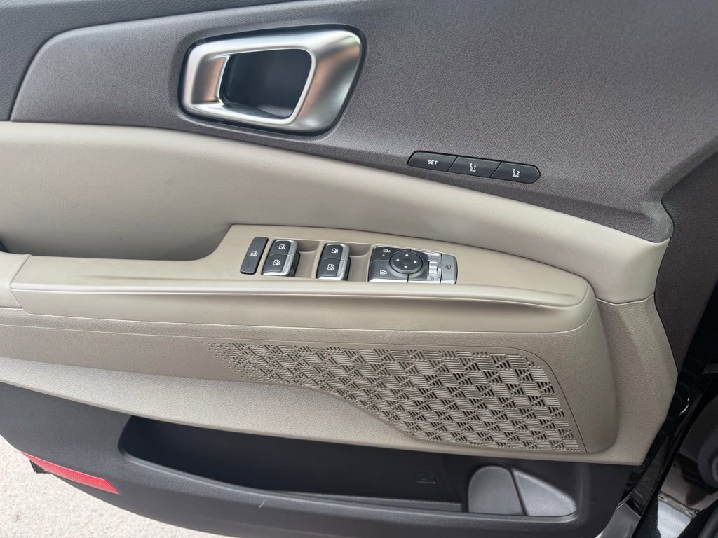 Certified 2026 Kia Carnival EX image 10